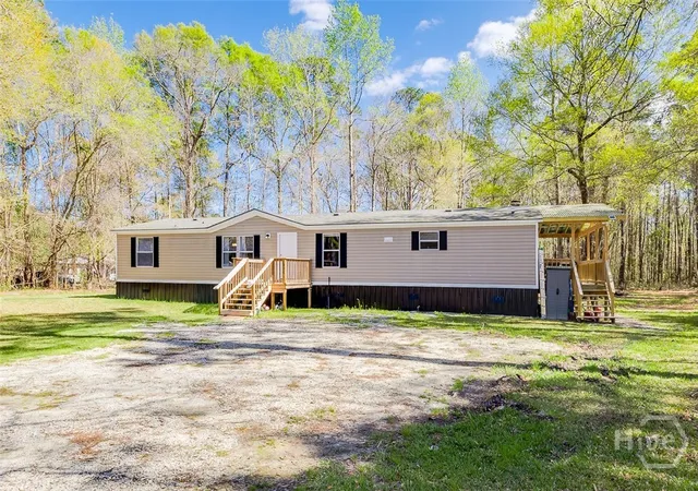 3rd image of 230 Pine Needle Dr, Ellabell, GA 31308 | MLS# SA350903