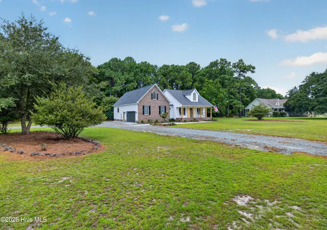 Photo 2 of Single family home for sale at 21 Oyster Point Ln, Hampstead, NC 28443 | MLS# 100599771 | Listing updated on 2026-09-06