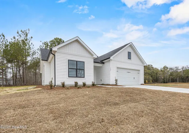 Photo 2 of Single family home for sale at 309 Riva Ridge, Burgaw, NC 28425 | MLS# 100594794 | Listing updated on 2026-09-18