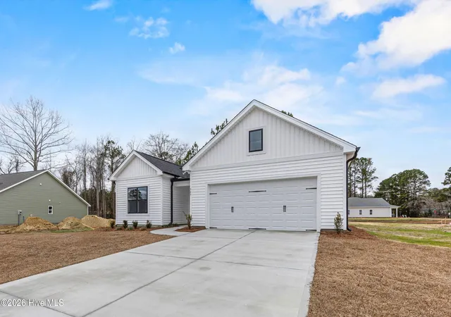 Photo 3 of Single family home for sale at 309 Riva Ridge, Burgaw, NC 28425 | MLS# 100594794 | Listing updated on 2026-09-18