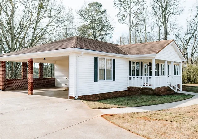 Homes for sale in Arnoldsville, GA | 674 Yancey Rd, Arnoldsville, GA 30619 | MLS# CL351043