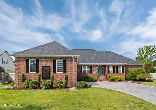 Homes for sale in Jacksonville, NC | 102 Dunleith Pl, Jacksonville, NC 28540 | MLS# 100586654
