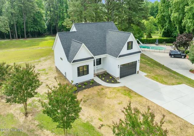 Photo 3 of Single family home for sale at 113 Twin Oaks Pl, Goldsboro, NC 27530 | MLS# 100573706 | Listing updated on 2026-09-17