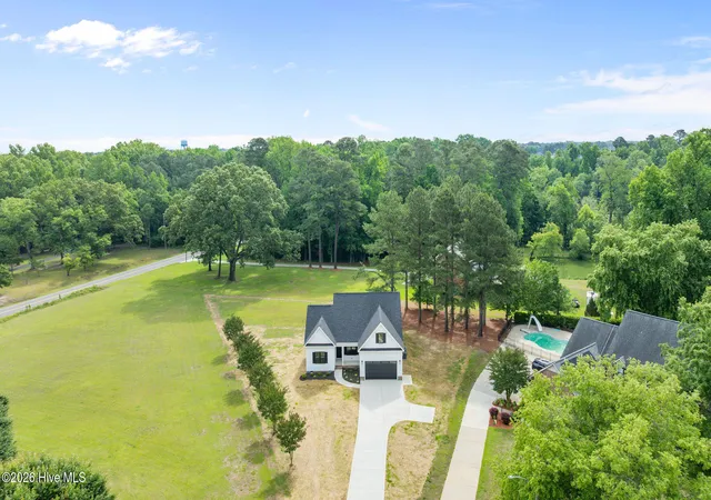 Photo 4 of Single family home for sale at 113 Twin Oaks Pl, Goldsboro, NC 27530 | MLS# 100573706 | Listing updated on 2026-09-17