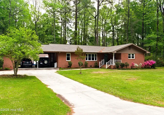 Homes for sale in Whiteville, NC | 705 N Edgewood Cir, Whiteville, NC 28472 | MLS# 100576974
