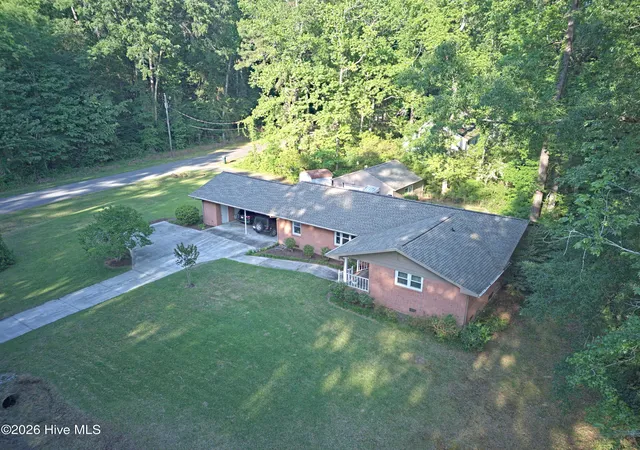 Homes for sale in Whiteville, NC | 705 N Edgewood Cir, Whiteville, NC 28472 | MLS# 100576974