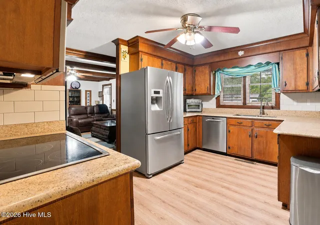 Photo 2 of Single family home for sale at 105 Brentwood Dr N, Wilson, NC 27893 | MLS# 100594383 | Listing updated on 2026-09-22
