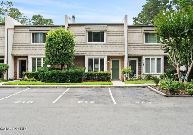 Homes for sale in Wilmington, NC | 210 Cobblestone Dr, Wilmington, NC 28405 | MLS# 100582934