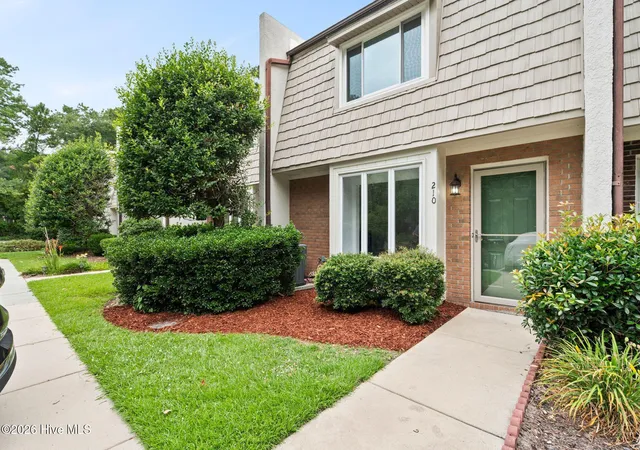 Homes for sale in Wilmington, NC | 210 Cobblestone Dr, Wilmington, NC 28405 | MLS# 100582934