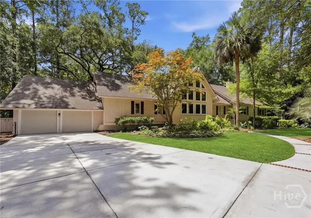Photo 2 of Single family home for sale at 3 Cameron Ln, Savannah, GA 31411 | MLS# SA360674 | Listing updated on 2026-10-05