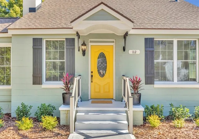 Photo 3 of Single family home for sale at 112 Oleander Ave, Savannah, GA 31404 | MLS# SA358969 | Listing updated on 2026-09-02