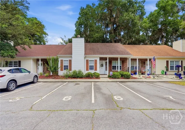 Photo 1 of Townhouse for sale at 6 Chaintree Dr, Savannah, GA 31419 | MLS# SA360196 | Listing updated on 2026-10-09
