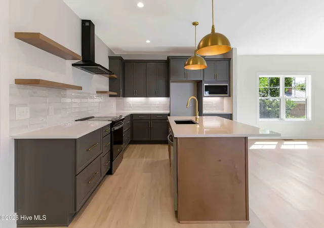 Photo 4 of Single family home for sale at 455 W New Hampshire Ave, Southern Pines, NC 28387 | MLS# 100580234 | Listing updated on 2026-08-18