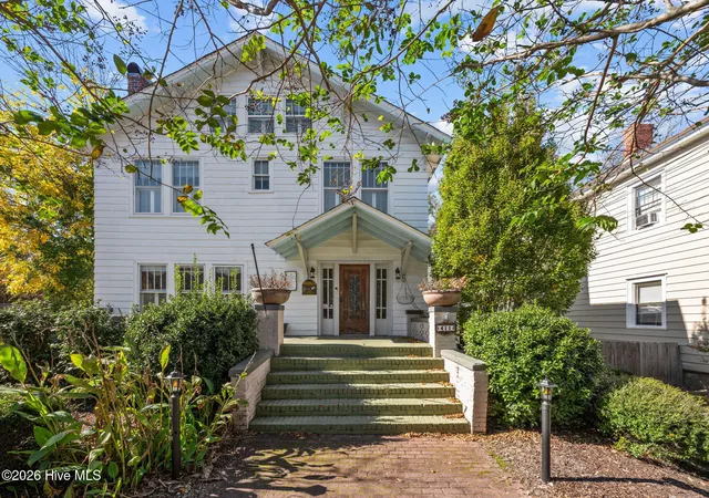 2nd image of 411 George St, New Bern, NC 28560 | MLS# 100576250