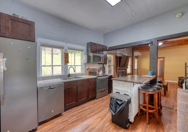 Photo 5 of Single family home for sale at 3610 Highway 294, Murphy, NC 28906 | MLS# 98544122 | Listing updated on 2026-08-18