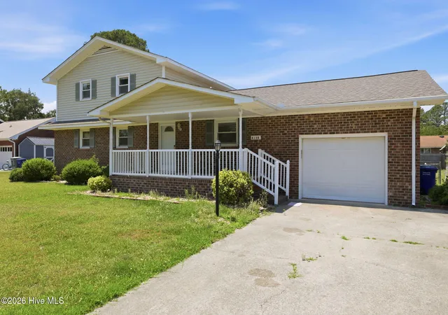 Homes for sale in Ayden, NC | 4130 Terrace Dr, Ayden, NC 28513 | MLS# 100581590