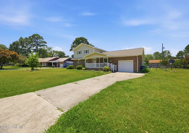 Homes for sale in Ayden, NC | 4130 Terrace Dr, Ayden, NC 28513 | MLS# 100581590