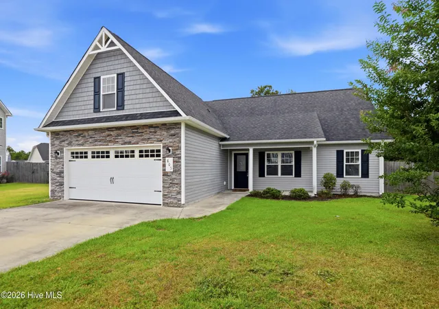 Homes for sale in Sneads Ferry, NC | 805 Cross Wind Ct, Sneads Ferry, NC 28460 | MLS# 100587269