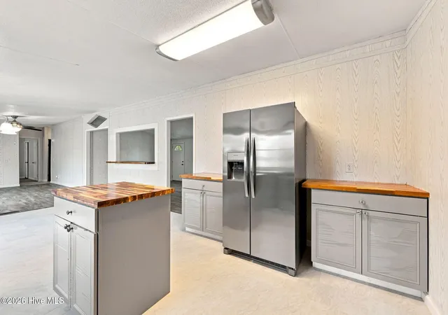 Photo 4 of Manufactured home for sale at 141 Woodview Ln, Kinston, NC 28501 | MLS# 100599710 | Listing updated on 2026-08-28