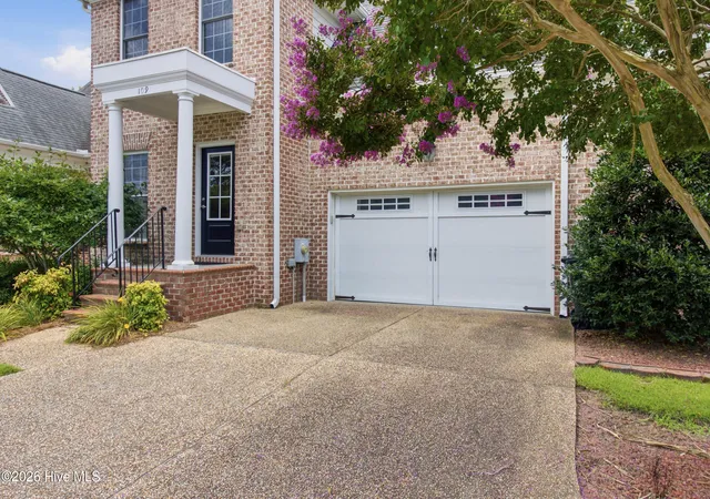 Photo 4 of Townhouse for sale at 109 Colonel Burgwyn Dr, New Bern, NC 28562 | MLS# 100587125 | Listing updated on 2026-09-20