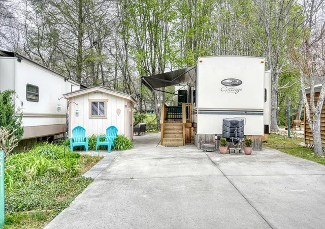 Homes for sale in Blairsville, GA | 253 Conley Crk, Blairsville, GA 30512 | MLS# 98544264