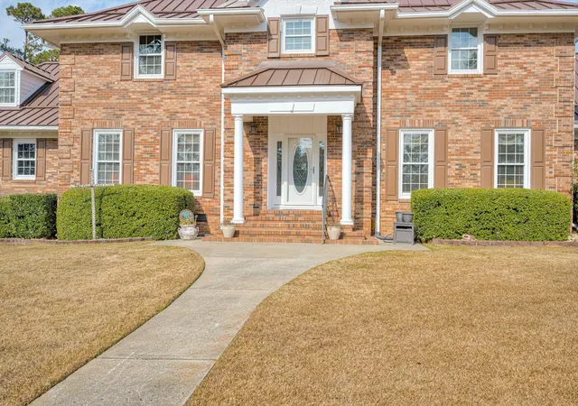 Photo 2 of Single family home for sale at 10 Fox Crk Dr, North Augusta, SC 29860 | MLS# 98252166 | Listing updated on 2026-08-18
