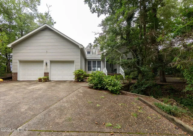 Photo 2 of Single family home for sale at 270 Oakleaf Dr, Atlantic Beach, NC 28512 | MLS# 100593283 | Listing updated on 2026-08-18