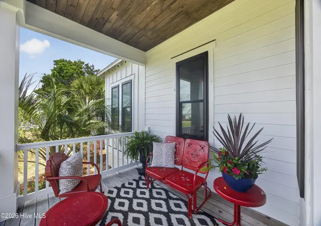 Photo 3 of Single family home for sale at 410 Sunrise Ct, Emerald Isle, NC 28594 | MLS# 100577576 | Listing updated on 2026-08-18