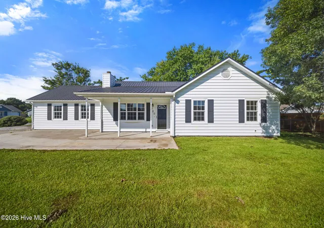 Photo 1 of Single family home for sale at 700 Covington Ct, Hubert, NC 28539 | MLS# 100596001 | Listing updated on 2026-09-20
