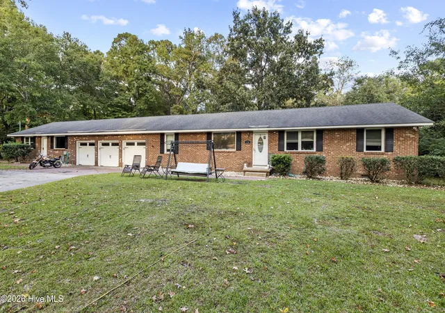 Homes for sale in Hubert, NC | 126 Parkertown Rd, Hubert, NC 28539 | MLS# 100588824