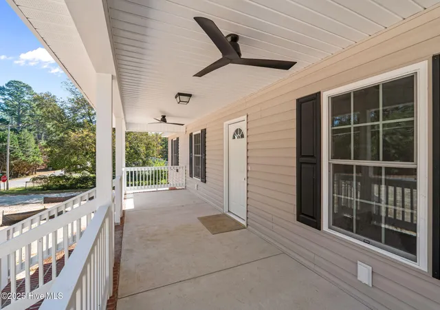 Homes for sale in Hamlet, NC | 215 Beech St, Hamlet, NC 28345 | MLS# 100540686