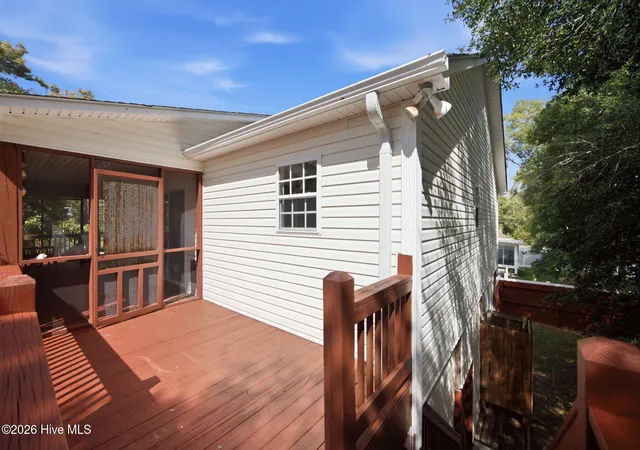 Photo 4 of Single family home for sale at 1805 W Oak Is Dr, Oak Island, NC 28465 | MLS# 100593187 | Listing updated on 2026-08-18