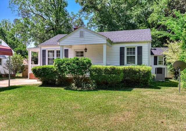Photo 2 of Single family home for sale at 834 Ann St, Augusta, GA 30904 | MLS# 98256803 | Listing updated on 2026-09-08