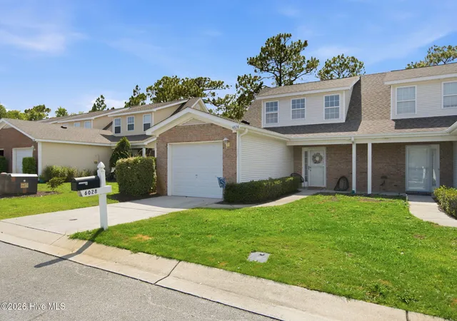 Photo 2 of Townhouse for sale at 6028 Gantts Trl, Wilmington, NC 28409 | MLS# 100584584 | Listing updated on 2026-08-18