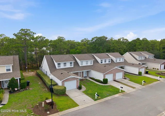 Photo 3 of Townhouse for sale at 6028 Gantts Trl, Wilmington, NC 28409 | MLS# 100584584 | Listing updated on 2026-08-18