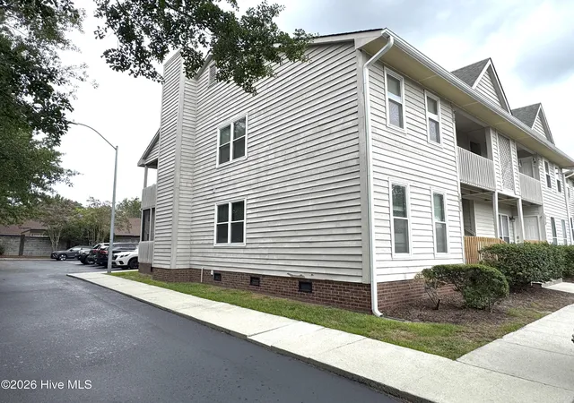 Condo for sale at 1811 Savannah Ct, Wilmington, NC 28403 | MLS# 100593662
