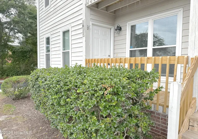 Photo 3 of Condo for sale at 1811 Savannah Ct, Wilmington, NC 28403 | MLS# 100593662 | Listing updated on 2026-08-18