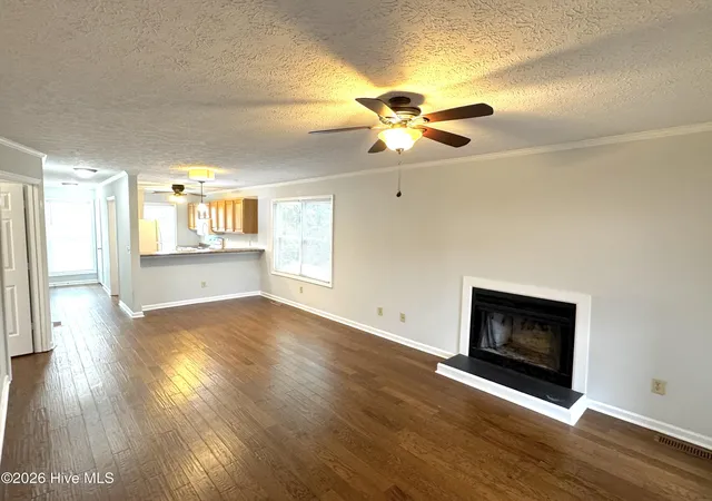 Listing Photo 4 - Condo for sale in building located at 1811 Savannah Ct, Wilmington, NC 28403