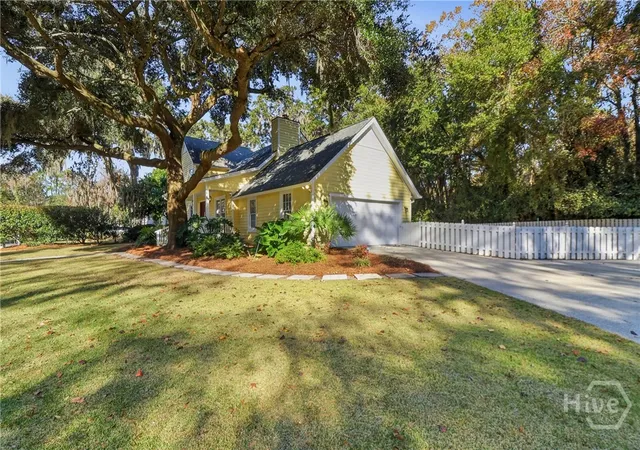 Homes for sale in Savannah, GA | 2 Landon Ln, Savannah, GA 31410 | MLS# SA345778