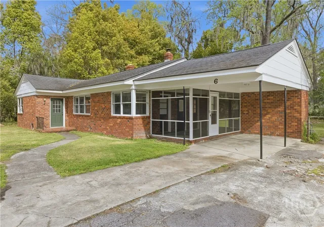 Homes for sale in Savannah, GA | 6 Alpine Dr, Savannah, GA 31405 | MLS# SA351512