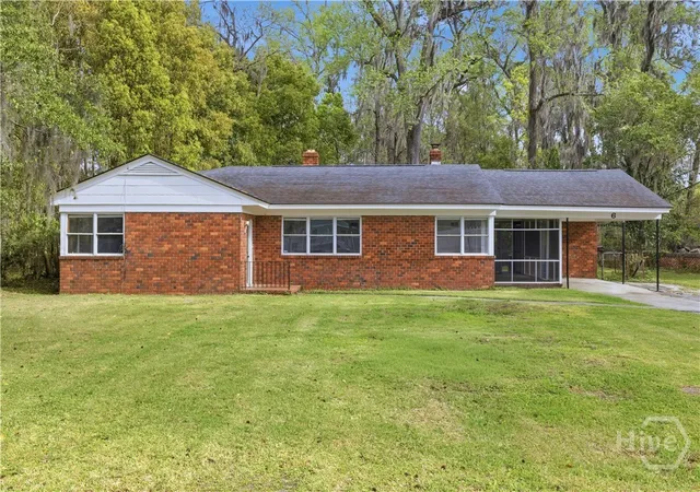 Homes for sale in Savannah, GA | 6 Alpine Dr, Savannah, GA 31405 | MLS# SA351512