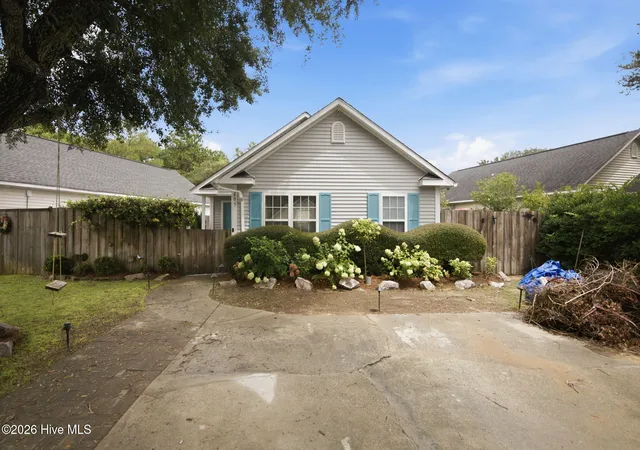 Photo 1 of Single family home for sale at 805 Southern Charm Dr, Wilmington, NC 28412 | MLS# 100594259 | Listing updated on 2026-09-21