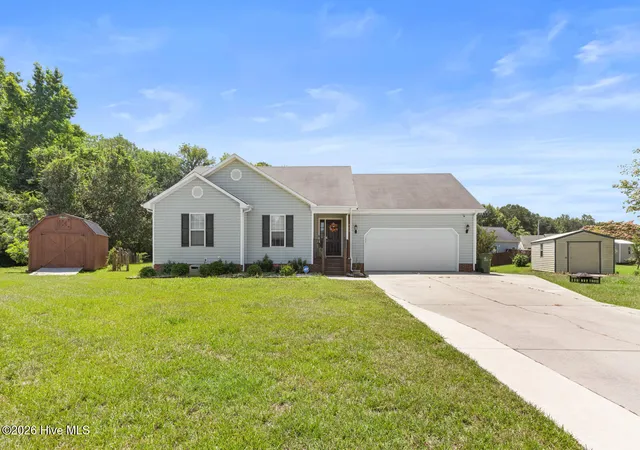 Photo 3 of Single family home for sale at 402 Kant Pl, Jacksonville, NC 28540 | MLS# 100580621 | Listing updated on 2026-09-05