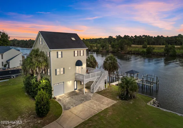 Photo 1 of Single family home for sale at 850 Sea Gate Dr, Newport, NC 28570 | MLS# 100600007 | Listing updated on 2026-09-01