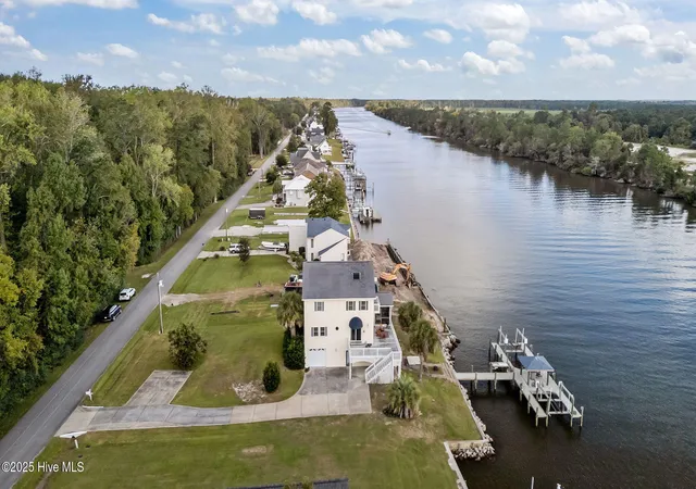 Photo 2 of Single family home for sale at 850 Sea Gate Dr, Newport, NC 28570 | MLS# 100600007 | Listing updated on 2026-09-01