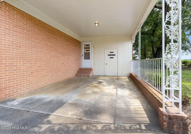 Photo 3 of Single family home for sale at 771 Dixie Rd, Clinton, NC 28328 | MLS# 100596436 | Listing updated on 2026-10-02