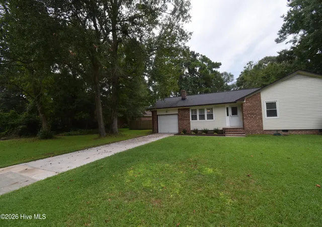 Photo 3 of Single family home for sale at 1005 Stillwood Cir, Jacksonville, NC 28540 | MLS# 100599626 | Listing updated on 2026-09-15