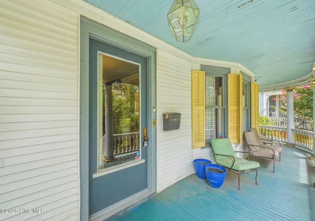 Photo 2 of Single family home for sale at 700 W Main St, Elizabeth City, NC 27909 | MLS# 100594211 | Listing updated on 2026-09-29