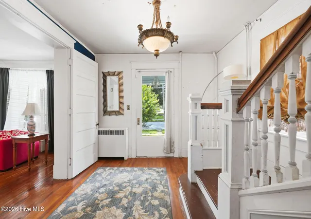 Photo 3 of Single family home for sale at 700 W Main St, Elizabeth City, NC 27909 | MLS# 100594211 | Listing updated on 2026-09-29