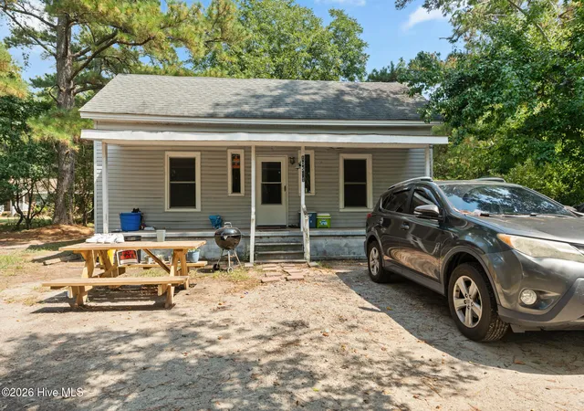 Photo 1 of Single family home for sale at 10581 Turnpike Rd, Laurinburg, NC 28352 | MLS# 100594243 | Listing updated on 2026-08-18